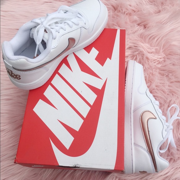 New Nike Women’s Sneakers White/Rose Gold - Picture 5 of 5